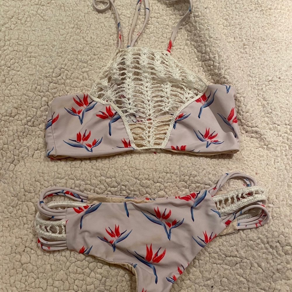Acacia Bikini Set